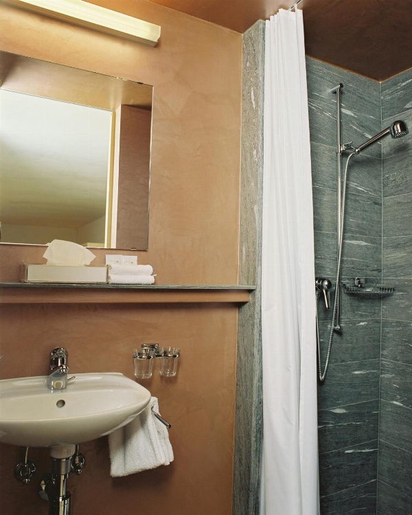 Hotel Alpina image 3